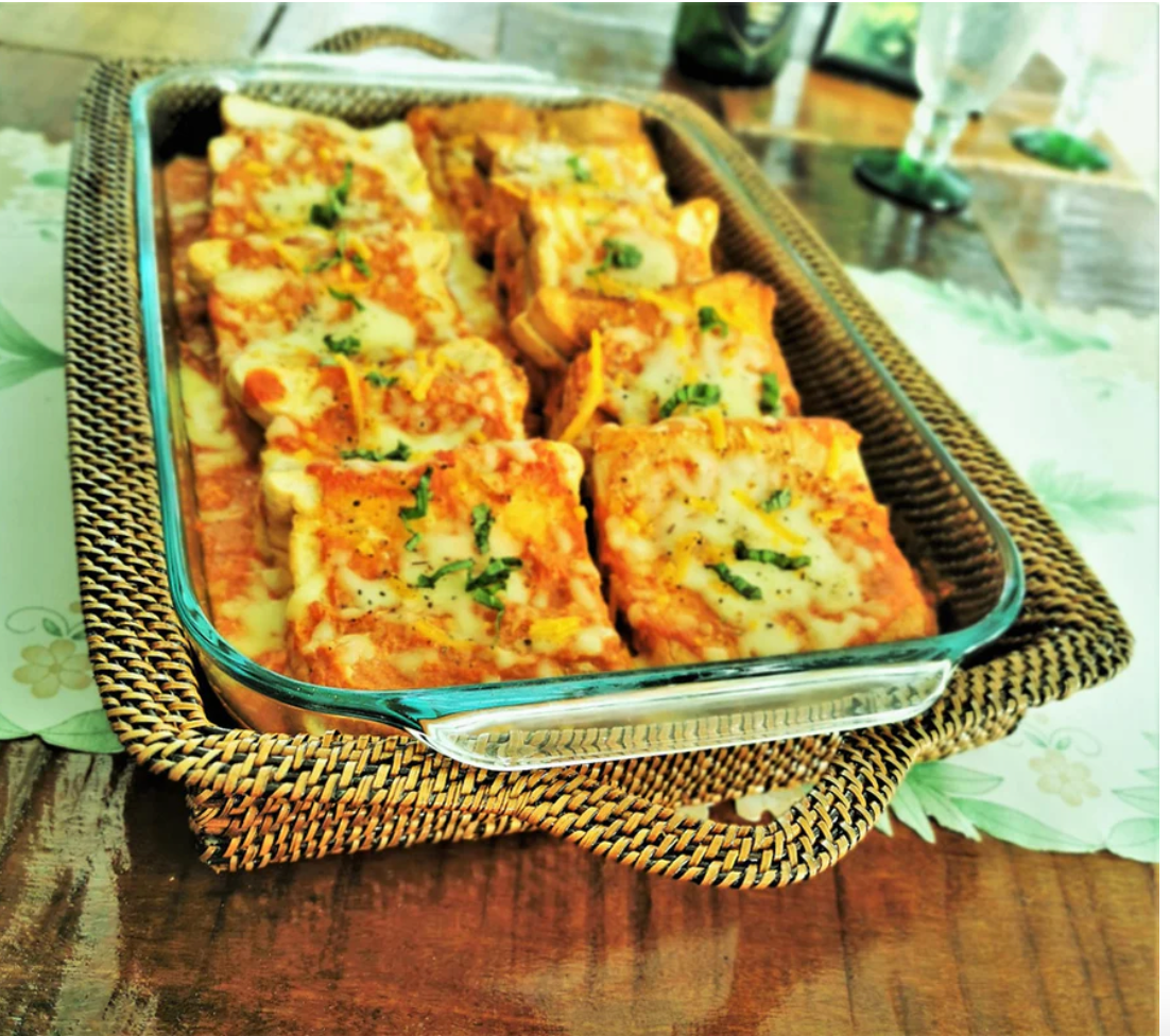 Calaisio Rectangular Casserole Basket with Pyrex, 4 Qt Baker