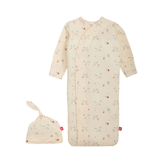 Magnetic Me Special Delivery Gown and Hat Set