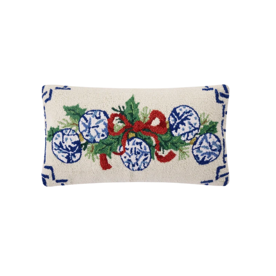 Chinoiserie Ornaments Hook Pillow